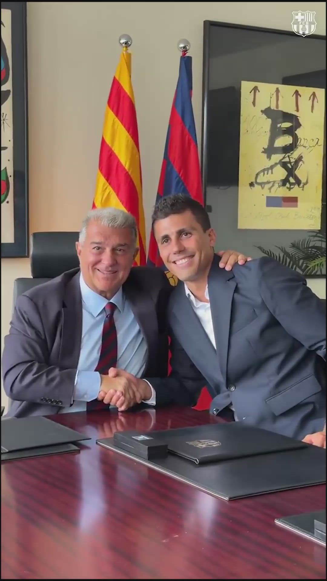 La imagen de Laporta a punto de romper a llorar con Rodri