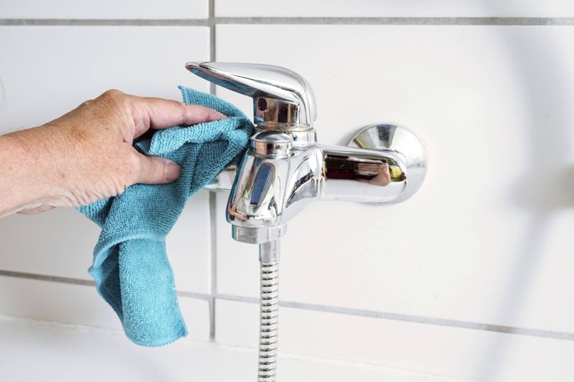 Simple method to clean limescale from taps without bleach