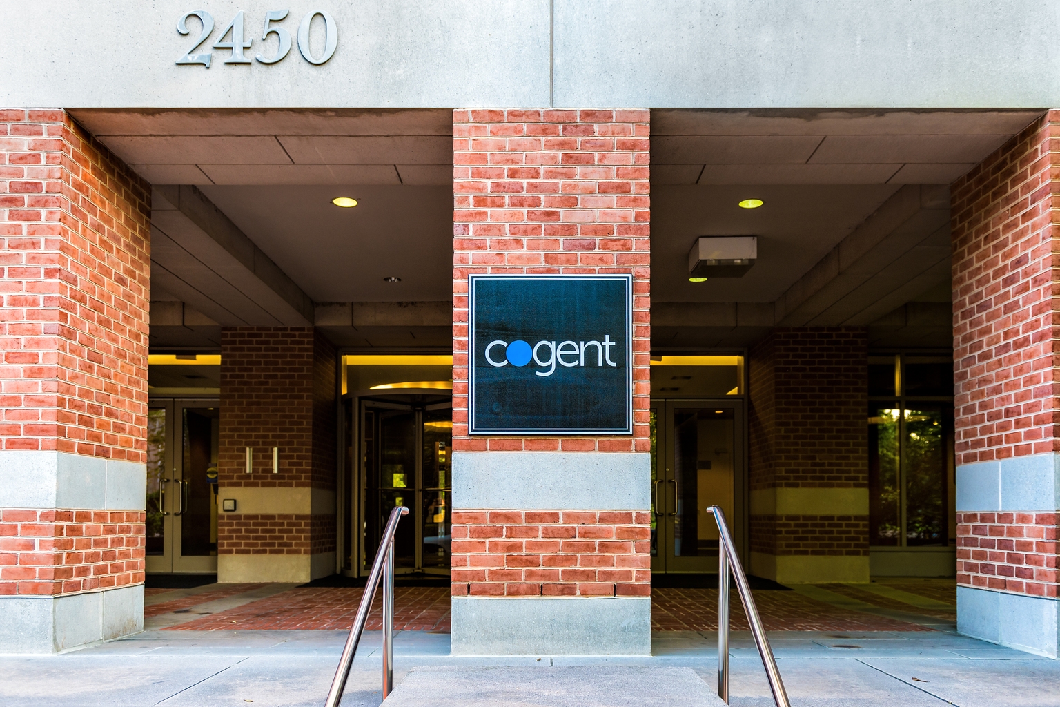 Cogent Comm drops on report it hired advisor on refinancing concerns, S ...