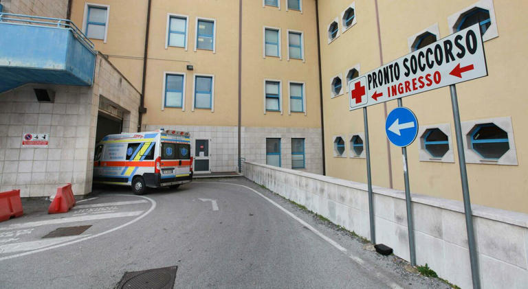 Grave ictus a 95 anni, operata d'urgenza e salvata all'ospedale Moscati di Avellino con una trombectomia