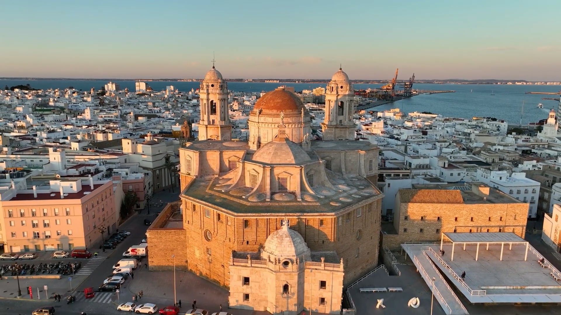 Cádiz, Spain: Drone explores ancient Atlantic city
