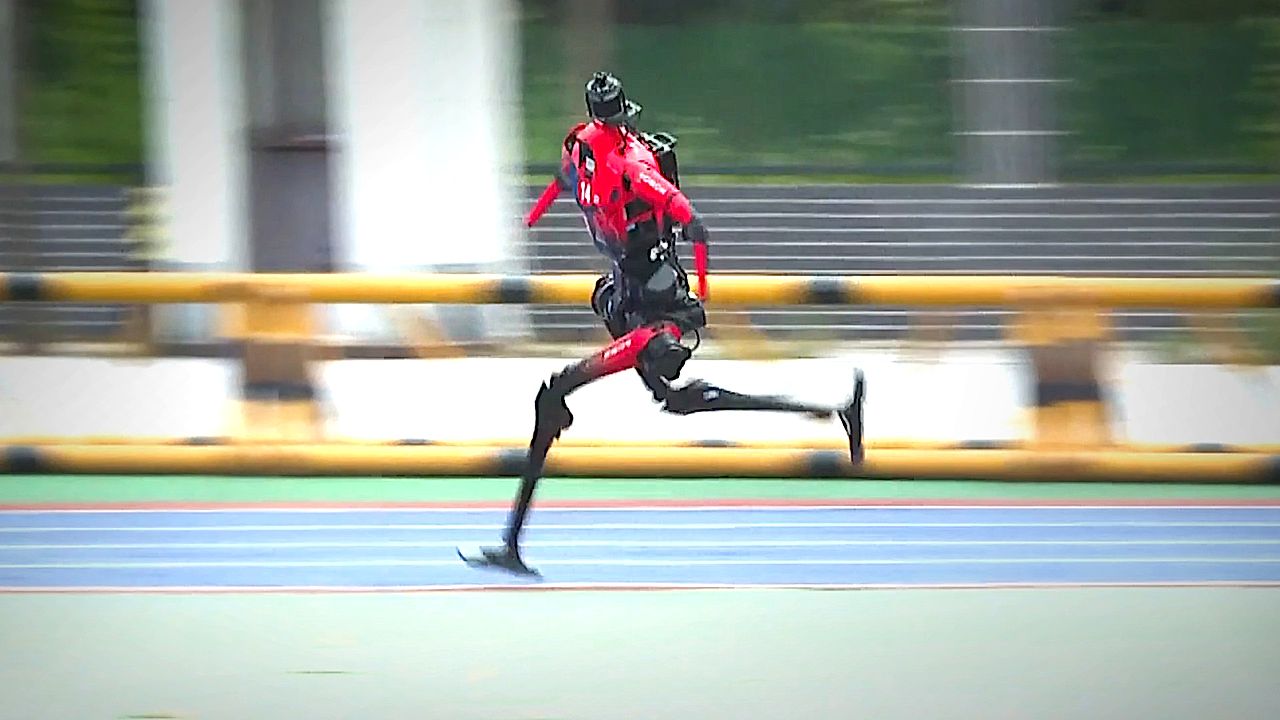 Chinese humanoid robot 'Flash' trains to break Usain Bolt's 100m world ...