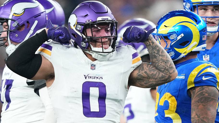 3 Vikings veterans trending towards roster bubble: Ivan Pace's future ...