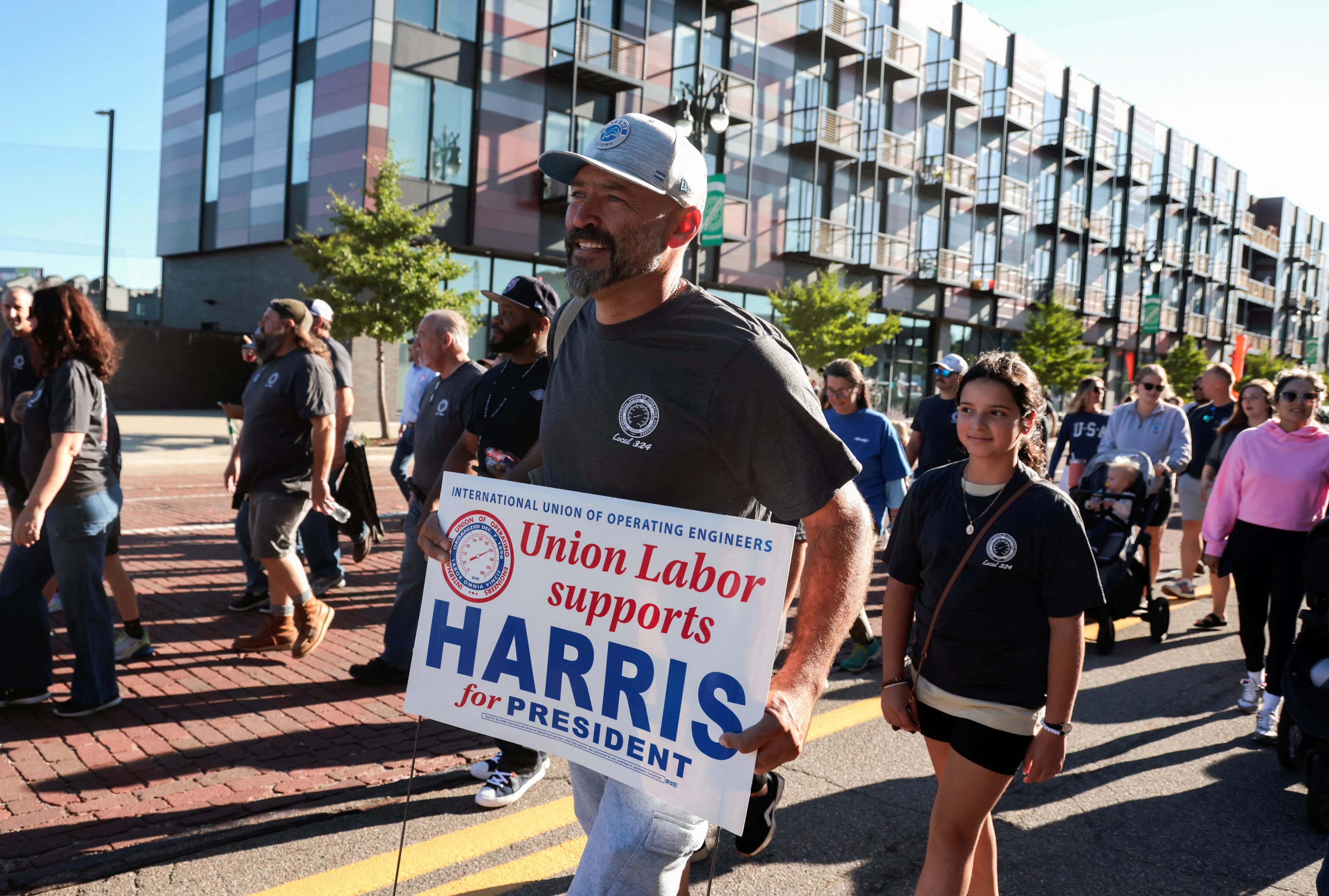 Are grocery stores open on Labor Day? Costco, Walmart, Giant Eagle hours