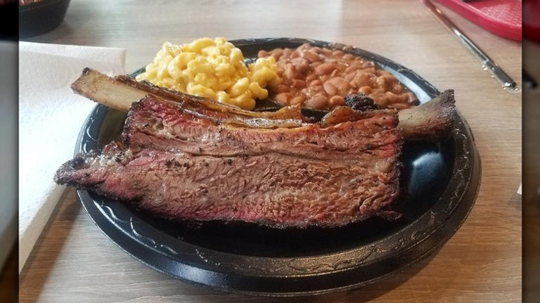 BBQ lovers agree: These are the 14 best spots for beef ribs in the US