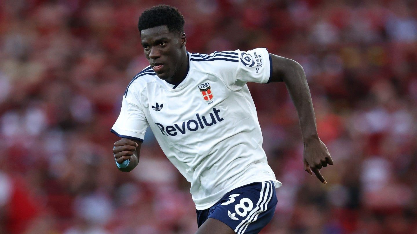 Soccer moves: Chelsea add Team's Smith, Como replace Shelton with Rasmussen