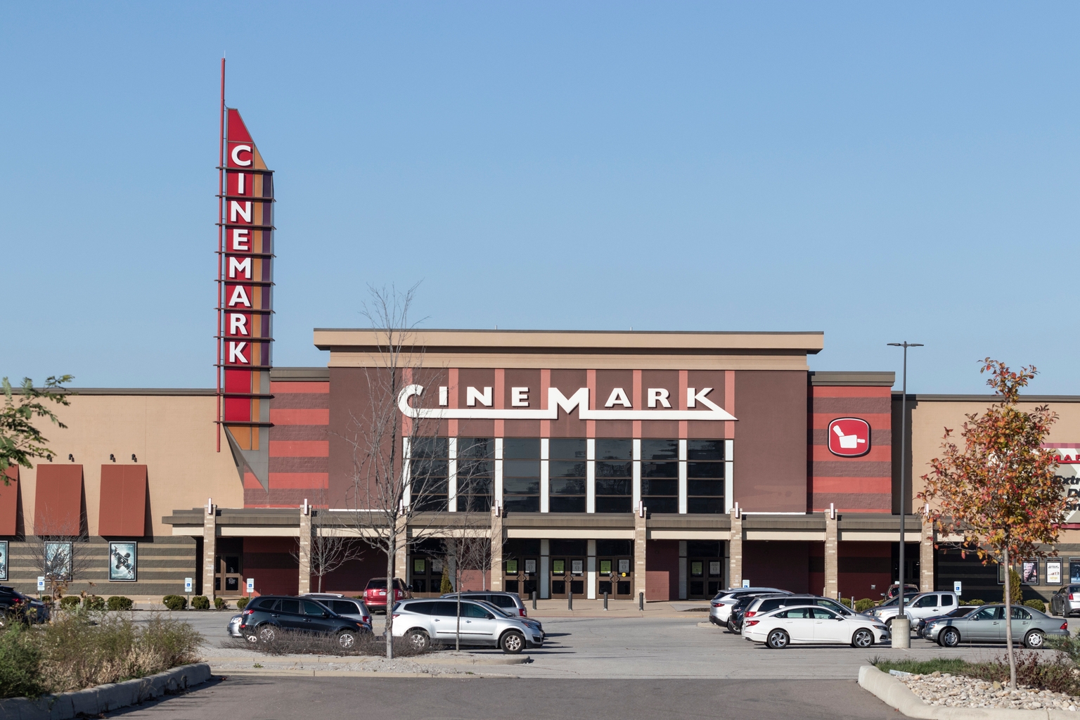 Cinemark joins AMC and Regal in backing Paramount-Warner merger