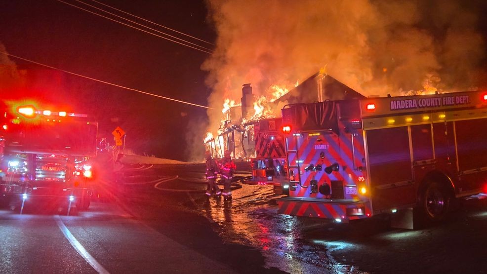 Snowline Saloon in Oakhurst burns down, owners Harley saved
