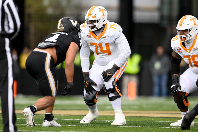Kansas City Chiefs host three players for tryouts at training camp on ...