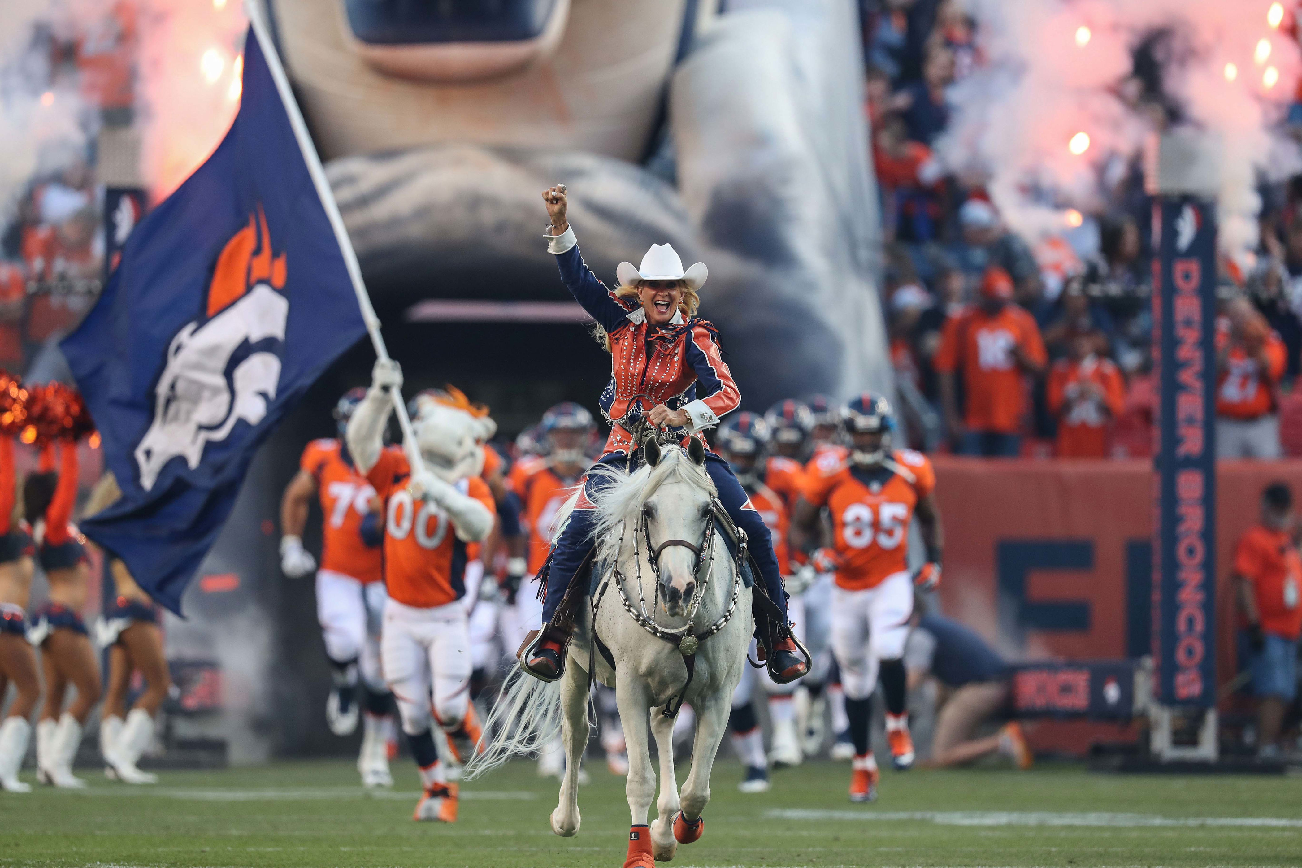 Broncos announce new Thunder mascot team for home games
