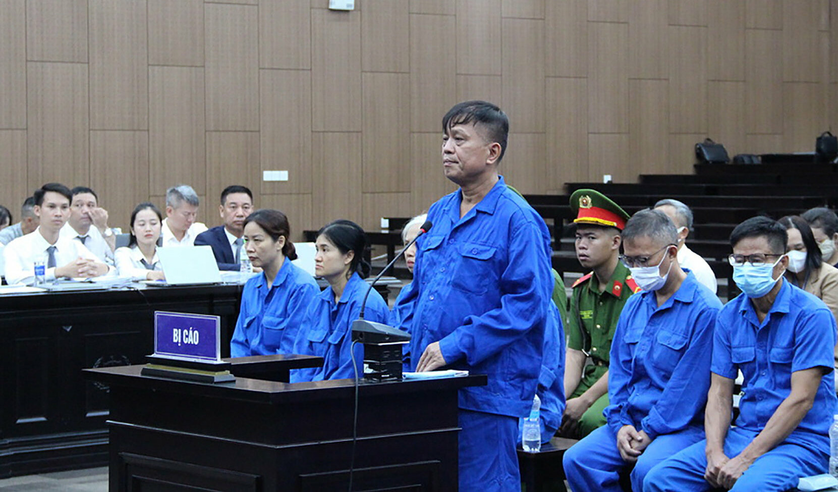 Cựu thứ trưởng Nguyễn Bá Hoan bị đề nghị 12-13 năm tù