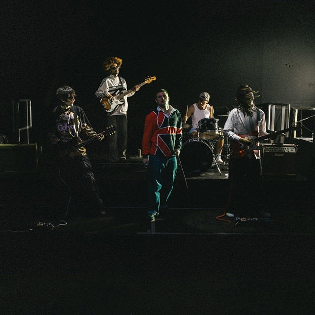 ロンドンの5人組bby(ベイビー)、2ndアルバム『2』を発表 エネルギー迸る新曲「Ur Bedroom」公開