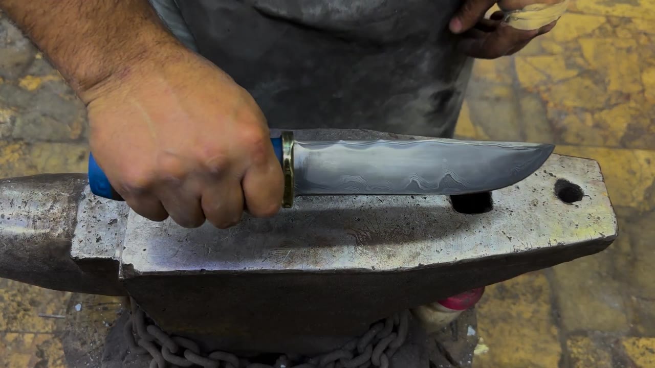 Step-by-step Damascus knife forging process