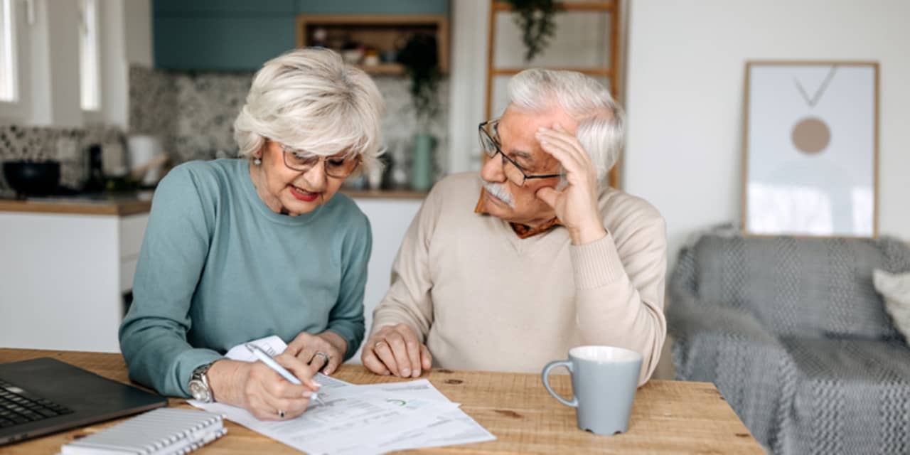 We're in our 80s and lost $150K over a 4 year period. Now we only have $400K in savings — but we still need to withdraw 4-5% to live on. Help.