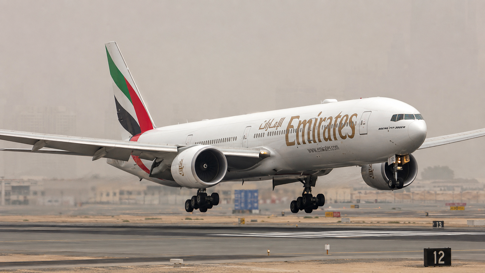 Emirates 521 lost thrust on final approach