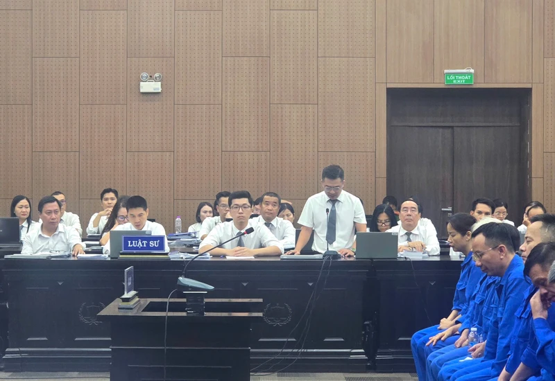 Nhận hối lộ 16 tỷ đồng, luật sư cho rằng cựu Thứ trưởng Nguyễn Bá Hoan phạm tội 'không vì tiền'