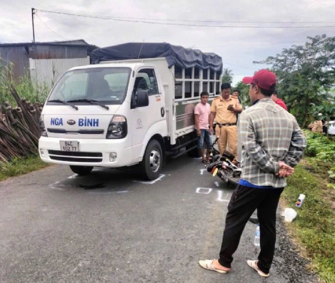 Vụ tai nạn giao thông khiến nữ sinh 14 tuổi ở Vĩnh Long tử vong: Phù phép hồ sơ để chạy tội cho tài xế xe tải