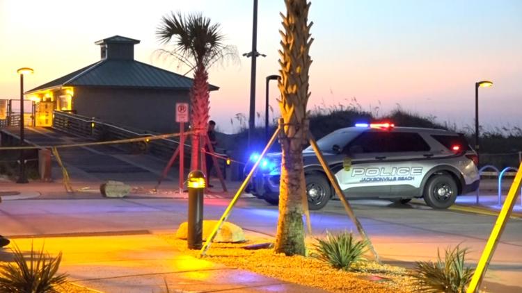 Man arrested, accused of stabbing man to death under Jacksonville Beach pier
