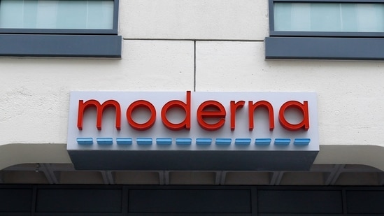 Moderna stock drops 12% after 177% surge: Here’s what Wall Street says ...