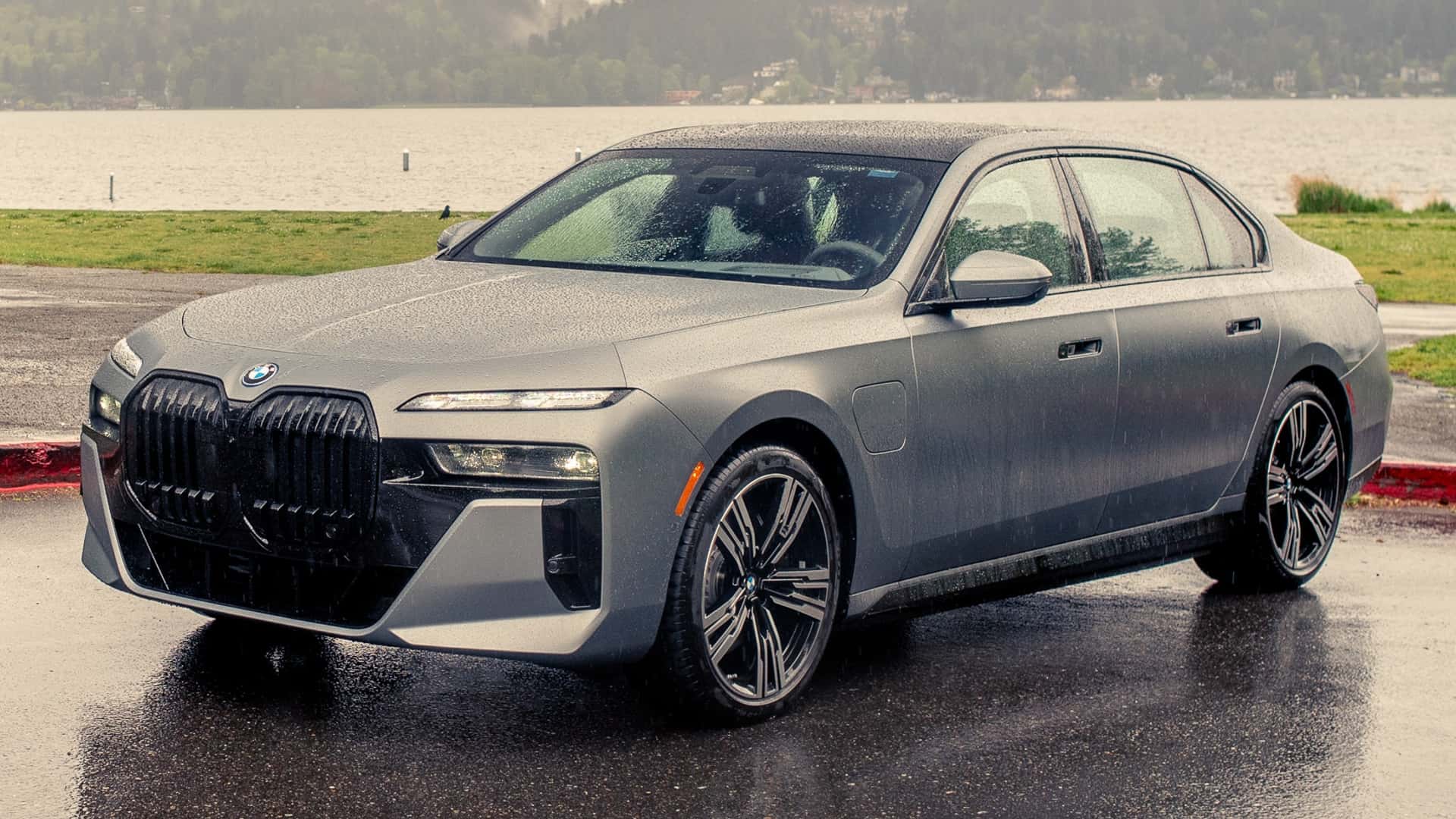 BMW recalls 27,720 sedans for driveshaft problem, rollaway risk