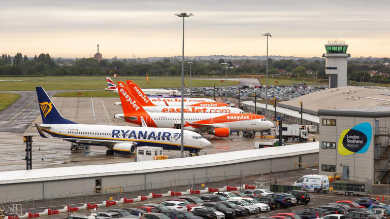 Ryanair rescues thousands of Brits going to Spain after easyJet cancels ...