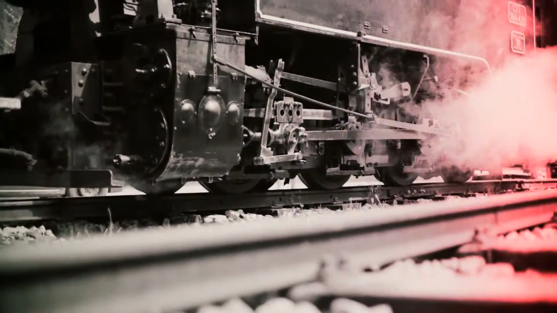 This video shows the moment two trains collided at 45 mph