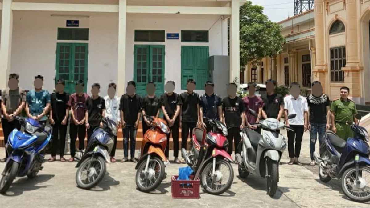 Khởi tố 16 thanh, thiếu niên rượt đuổi, chặn xe, đập phá phương tiện ở Ninh Bình