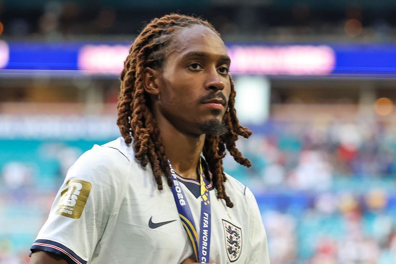 neil-warnock-takes-another-dig-at-djed-spence-after-tottenham-transfer