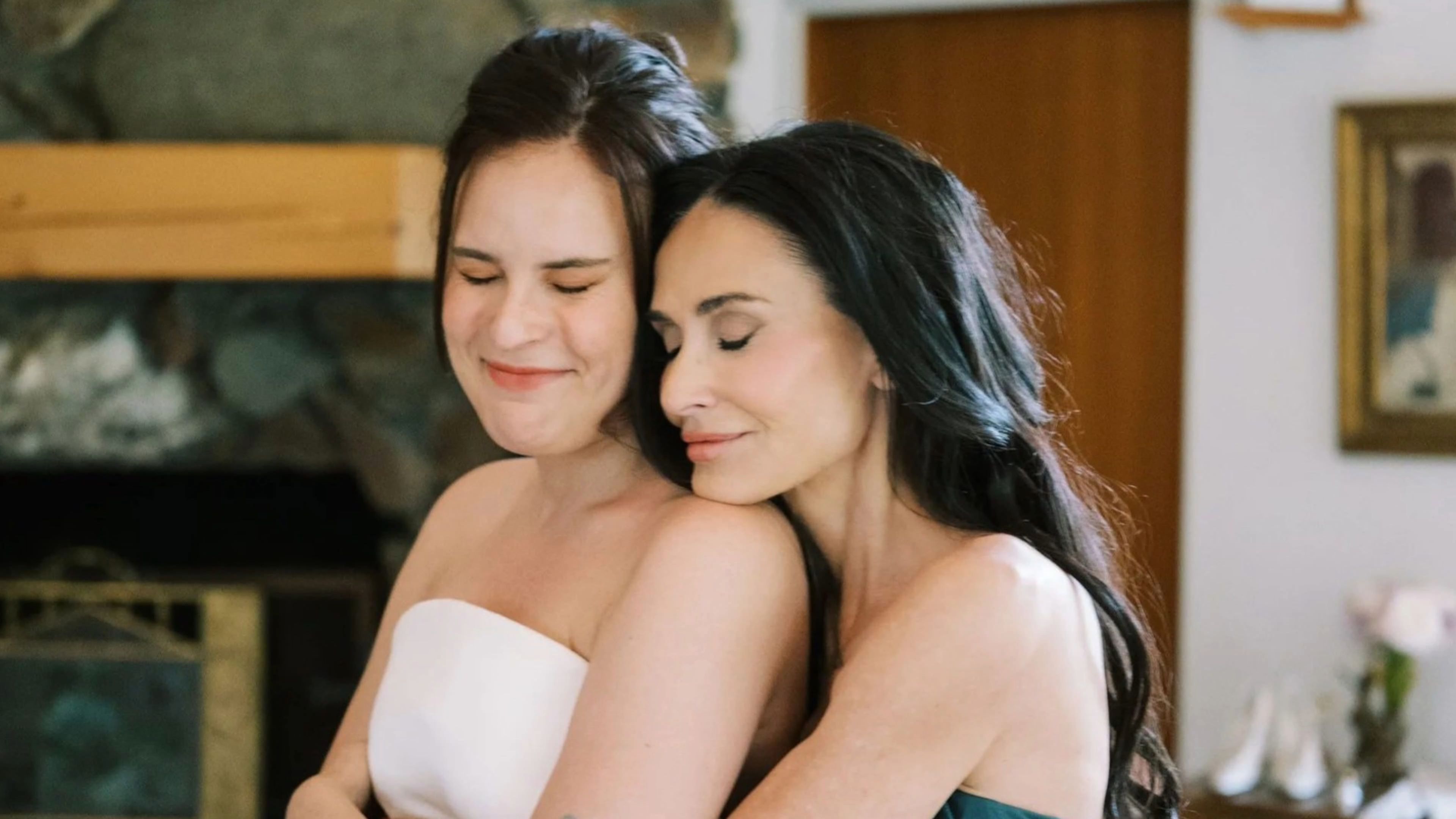 Fans react to Demi Moore’s wedding look, asking why she wore ‘cleaning ...