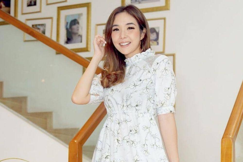 Biasa pendek, deretan artis ini tampil memikat berambut panjang