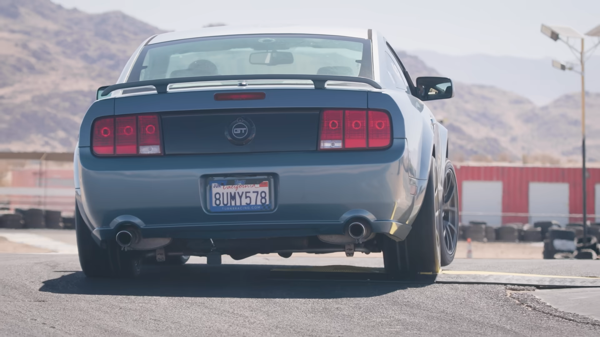 Ford Mustang drivers keep crashing into ditches - 