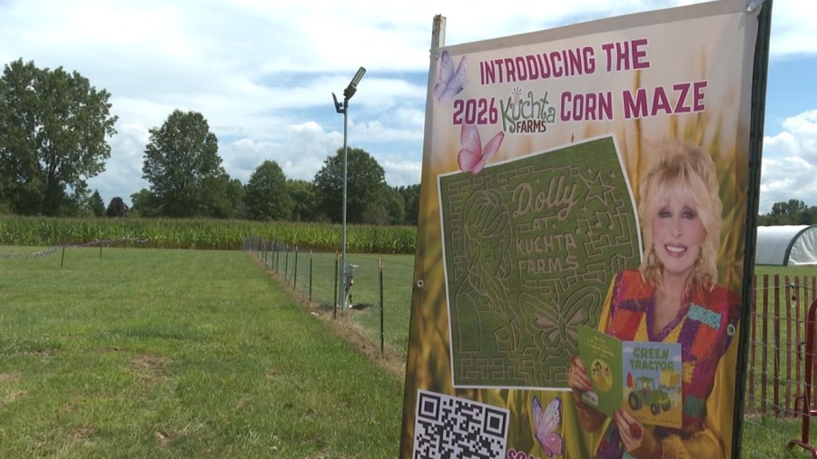 Farm celebrates and honors Dolly Parton's memory with corn maze