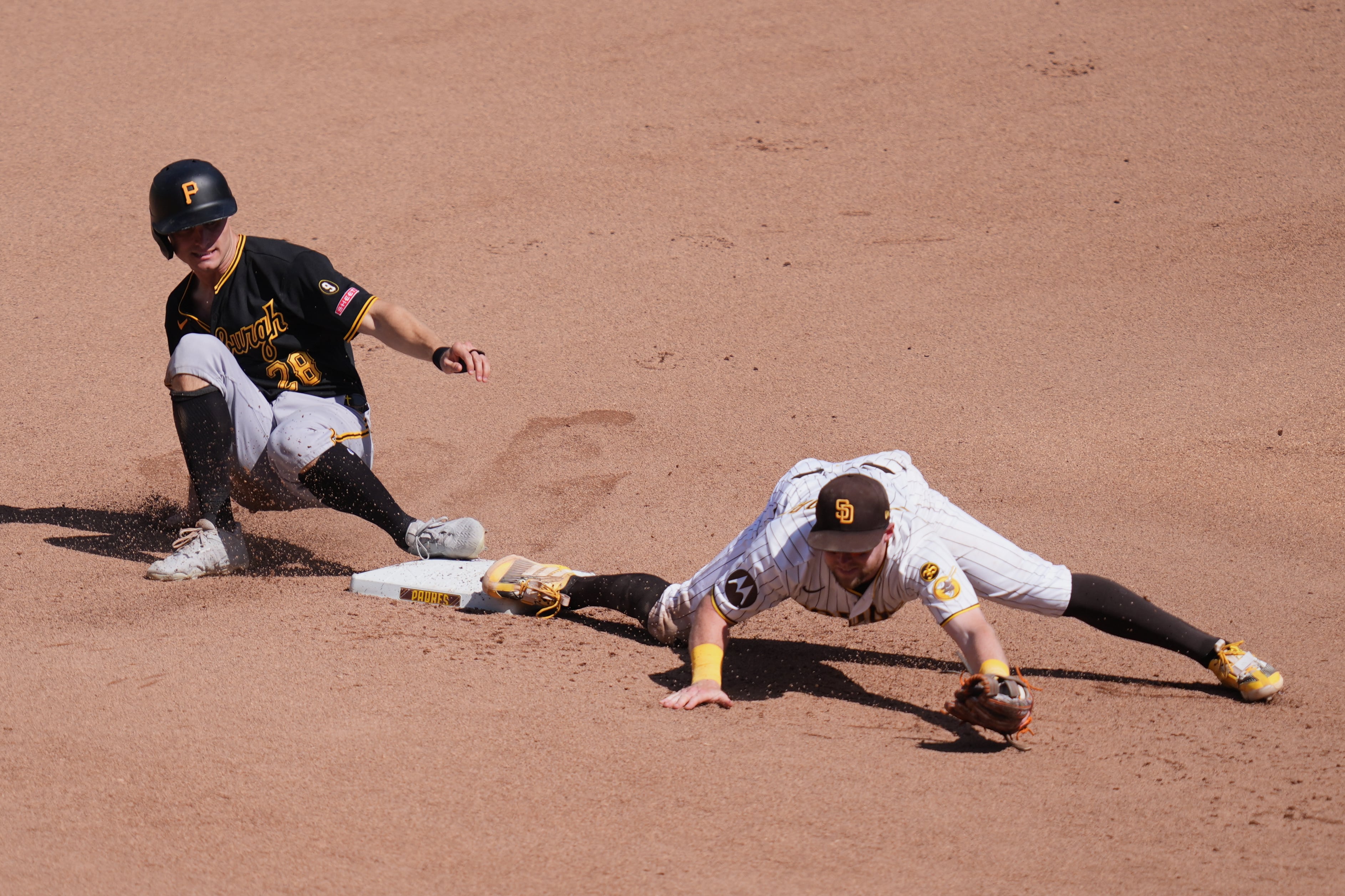 Pirates drop series finale vs. Padres