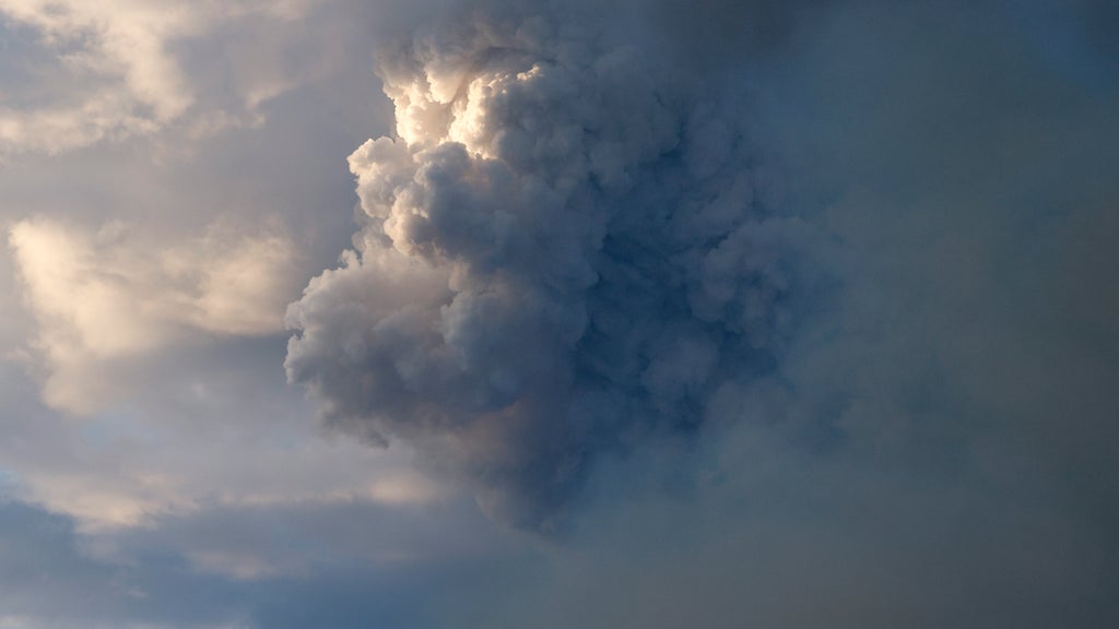 Strong storms move across North Texas
