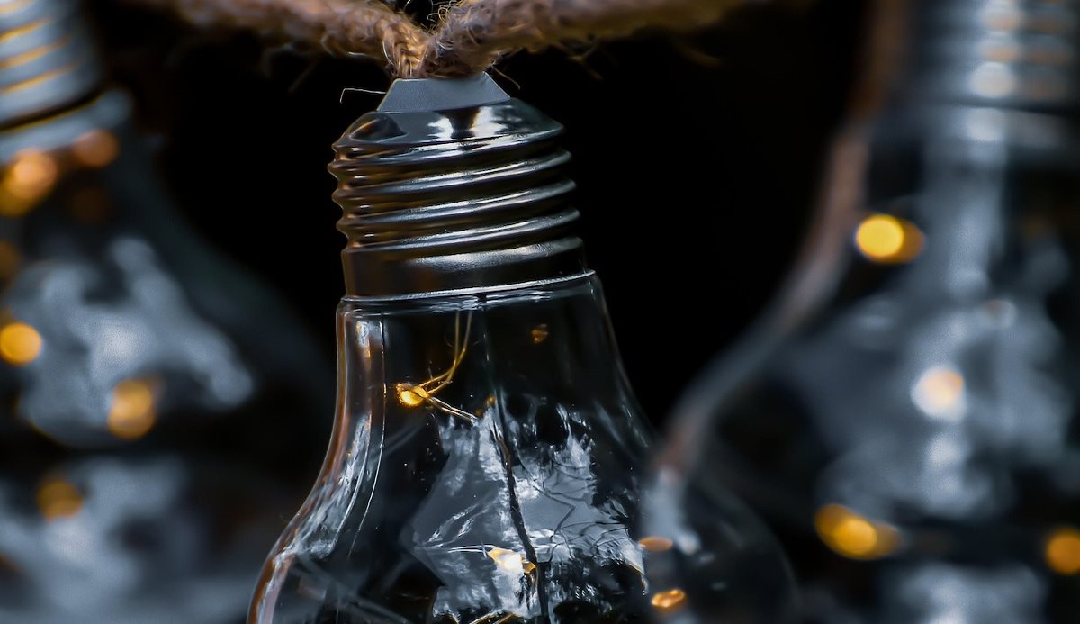 Profitable transformation: Return opportunities in crypto and cleantech – Coinbase, RE Royalties, Strategy and Solaris Energy