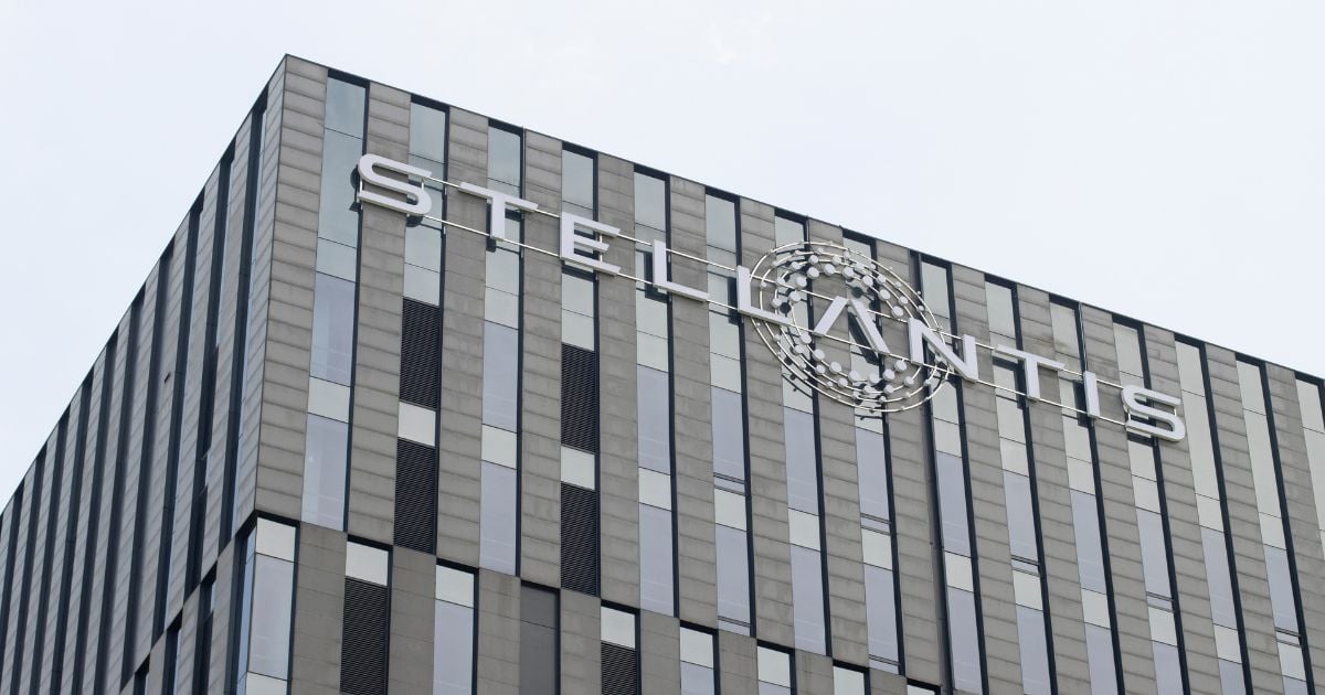 Renault, Stellantis et Volkswagen resserrent les rangs face à la ...