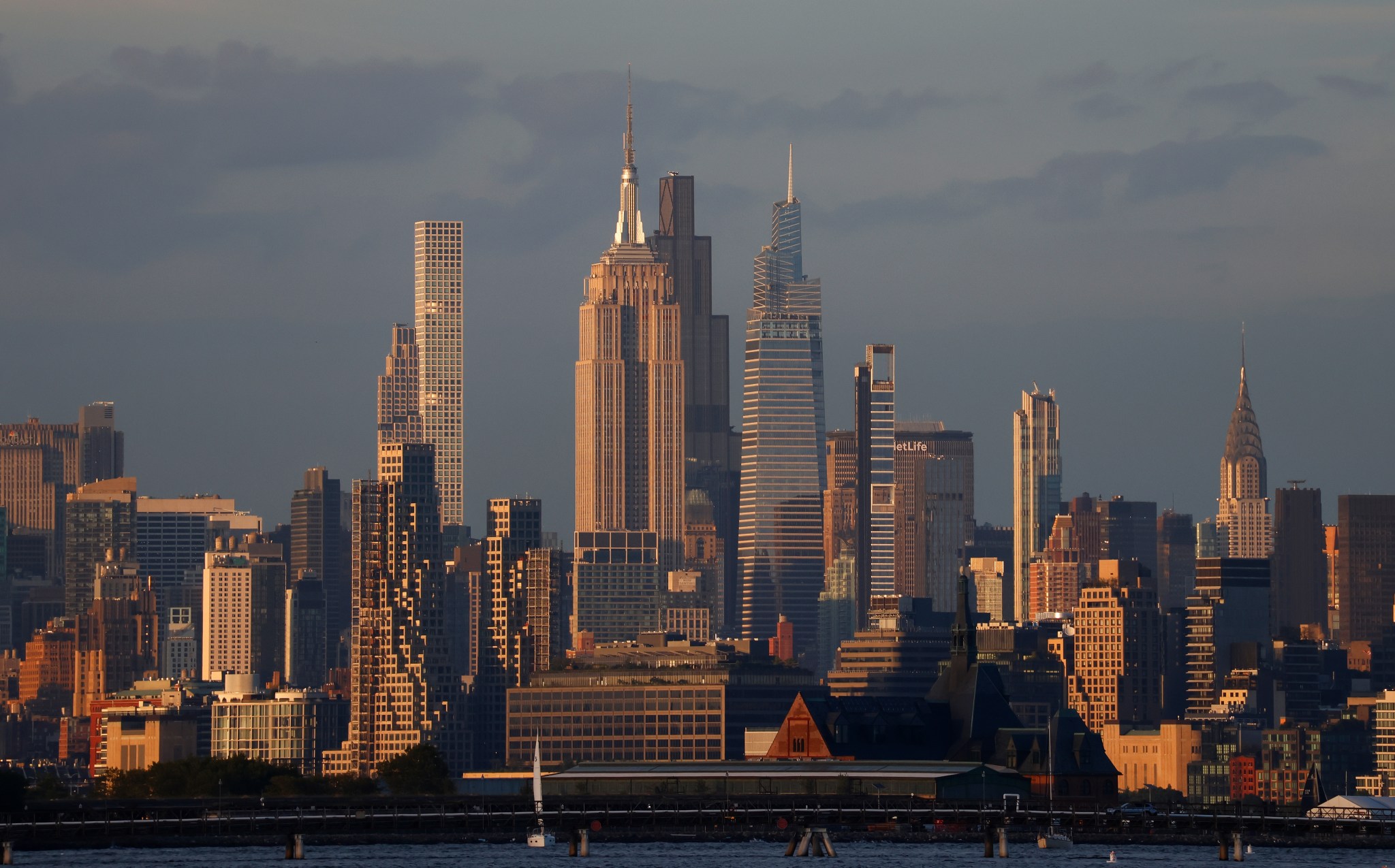 Manhattan rent hits all-time high in blow to Mamdani: 'Pressure cooker'