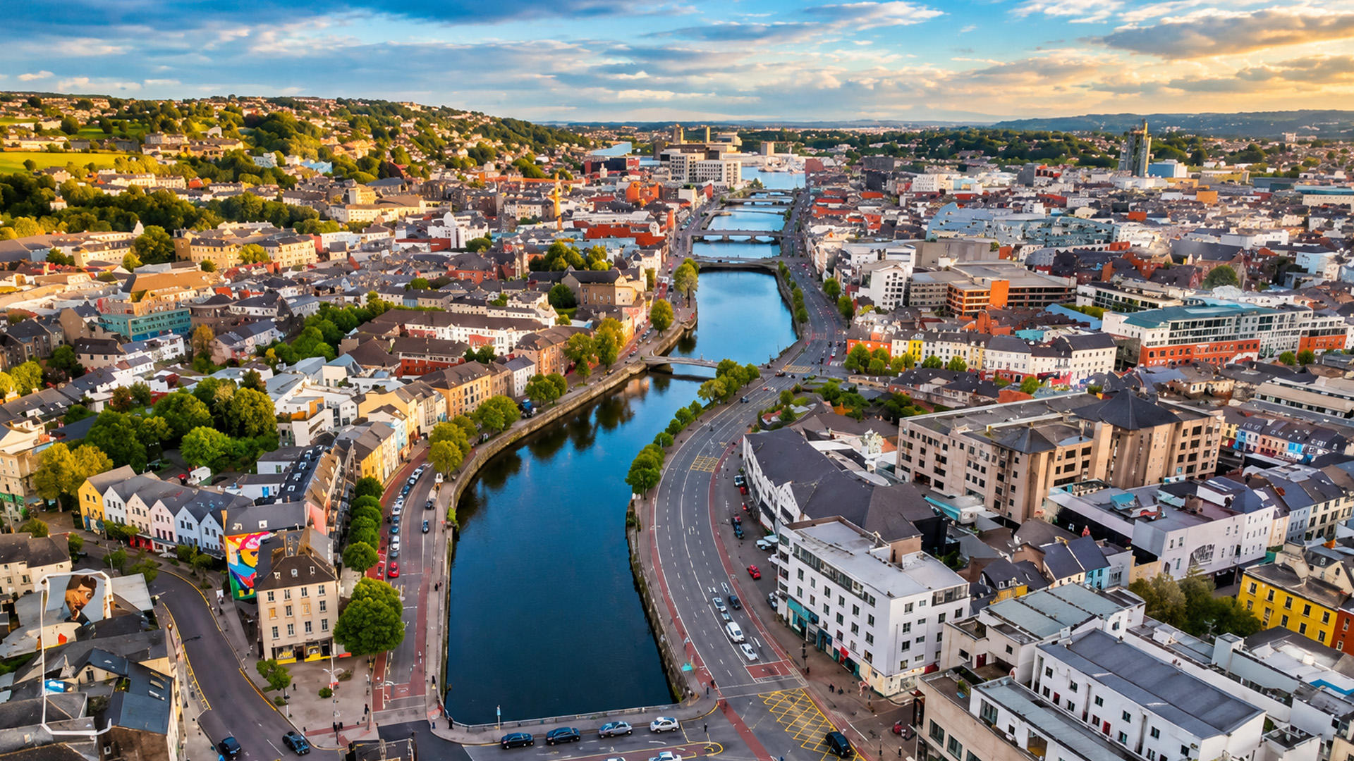 Las coloridas calles de Cork junto al río