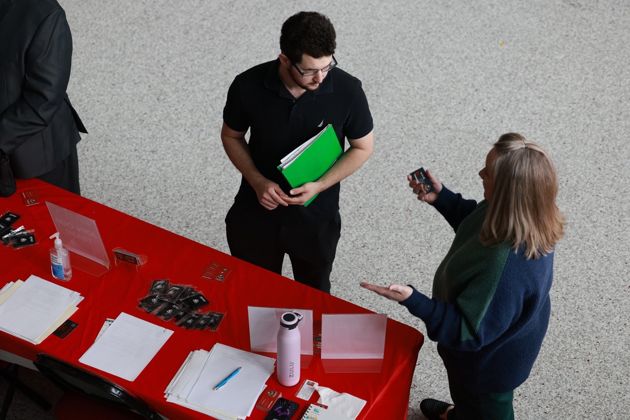 US jobless claims pull back again