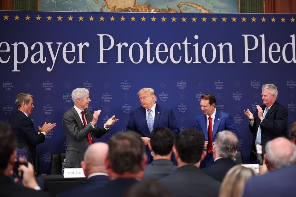 Data centers are threatening some Republicans' re-election chances—but Trump still promotes them