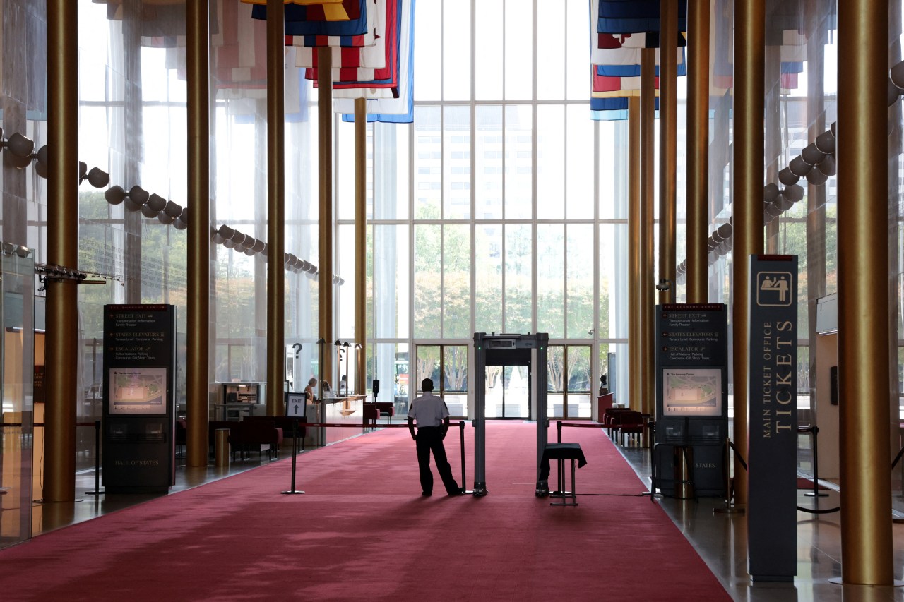 Kennedy Center doubles down on fight to reinstall Trump's name