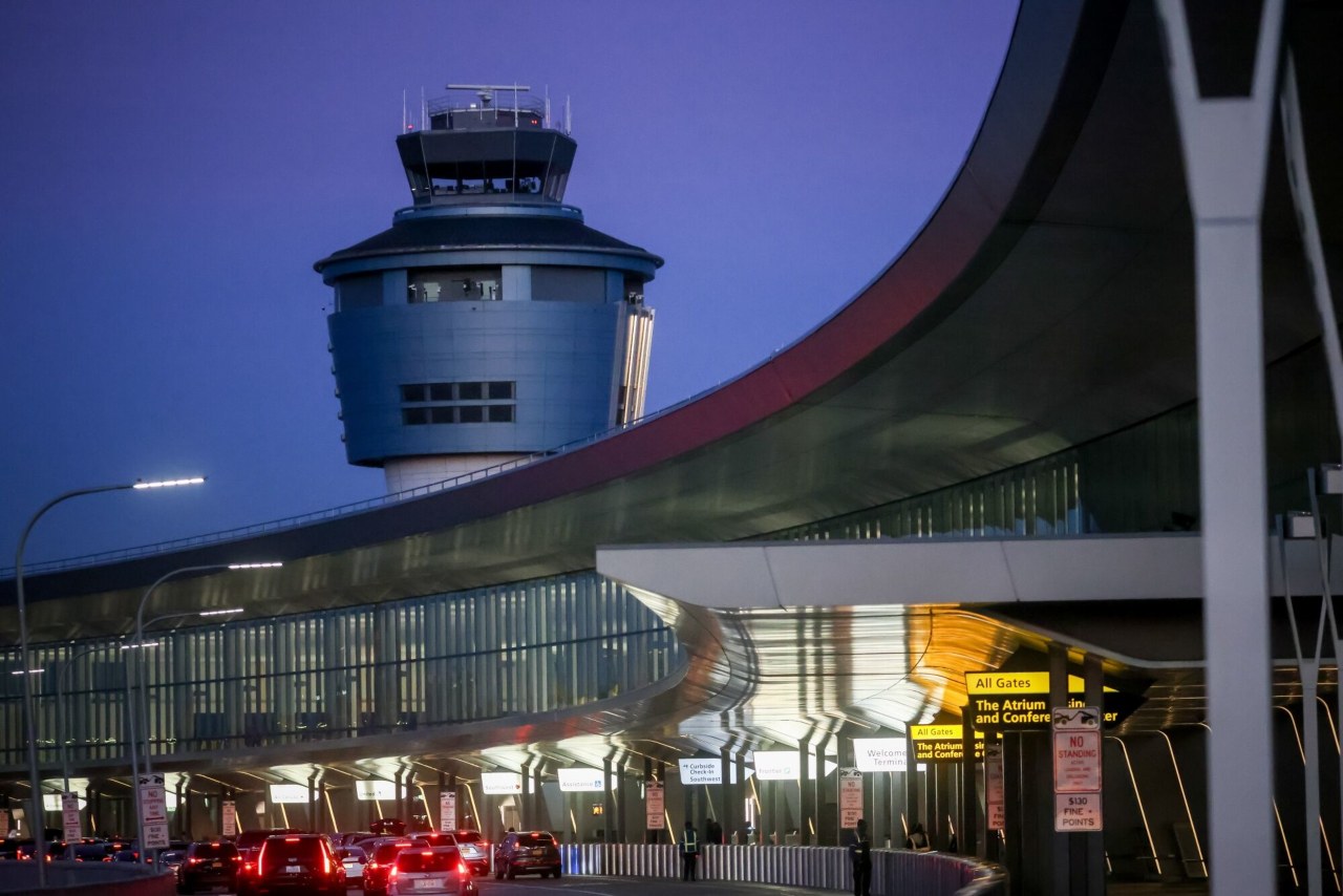 FAA found LaGuardia air-traffic controllers left work early before deadly collision