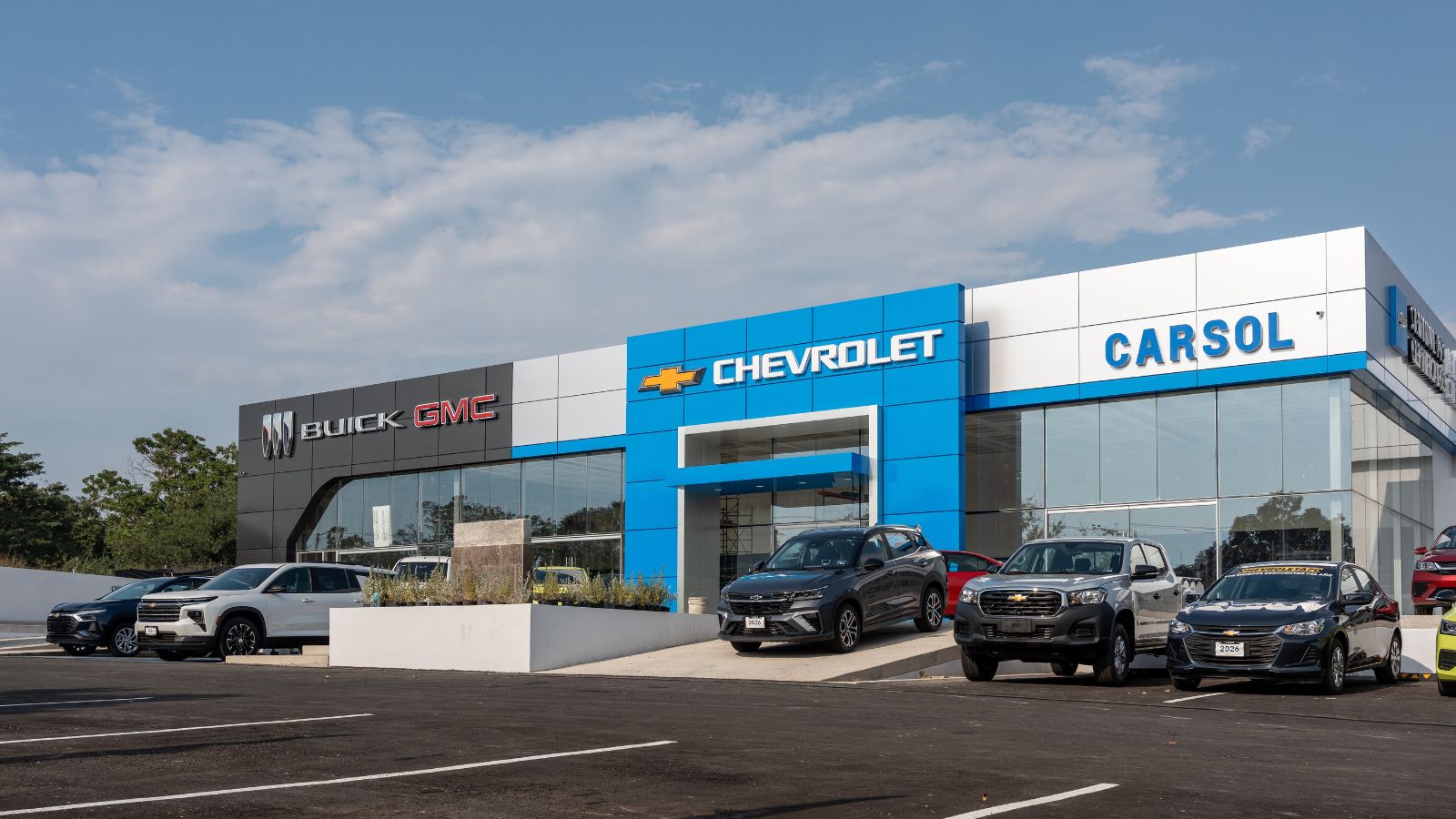 GM reveals how Super Cruise keeps road maps updated as hands-free ...