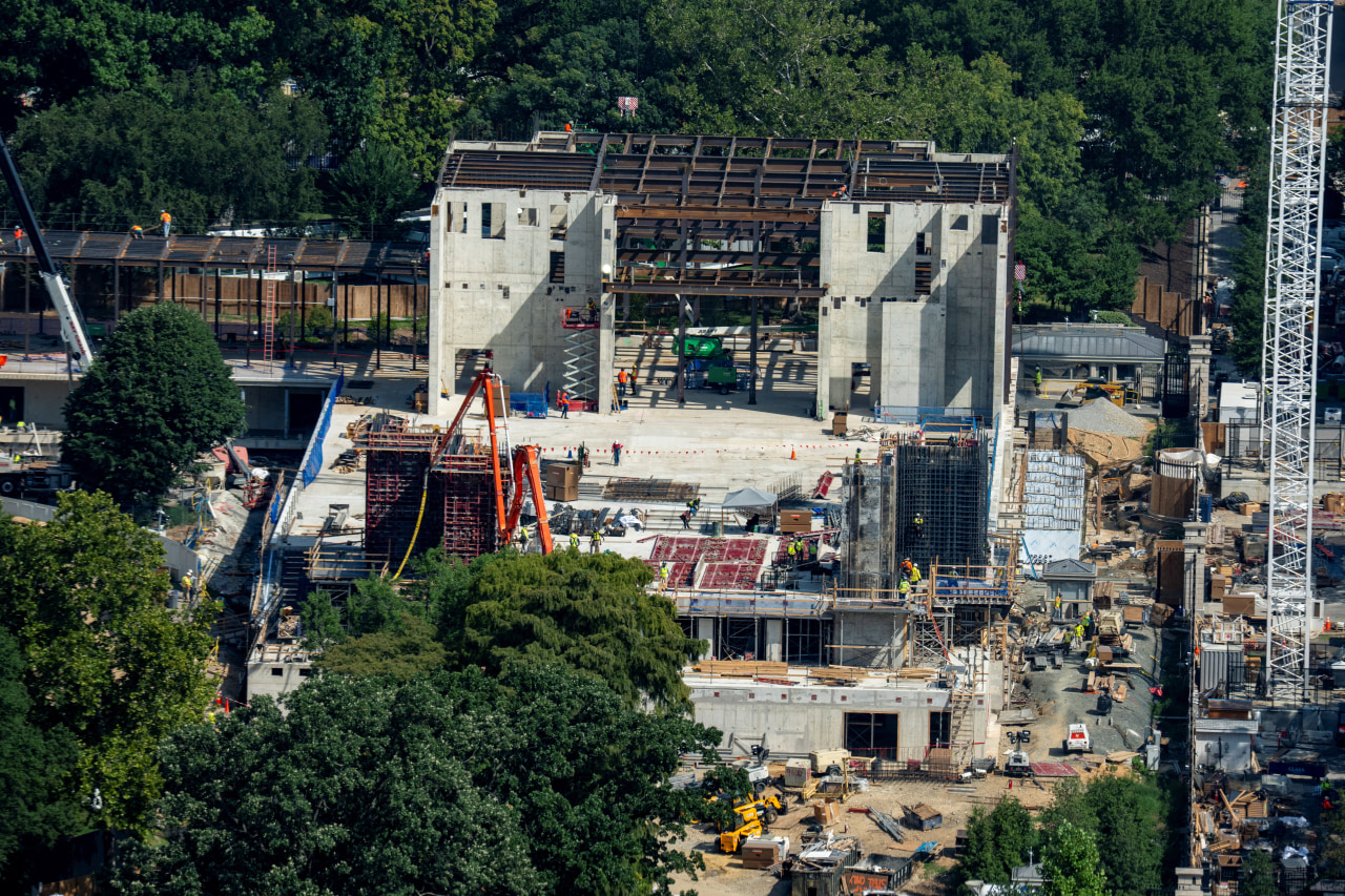 Investigators say White House construction was a factor in Marine One incident