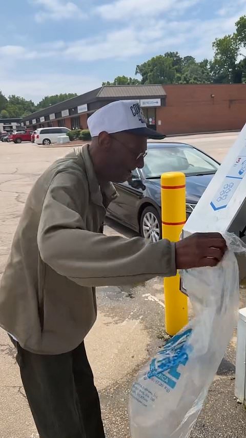 Dad reacts angrily after ice machine prank