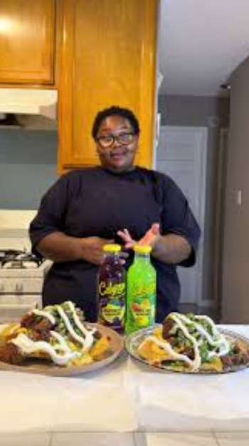 Easy loaded nachos with juicy chicken