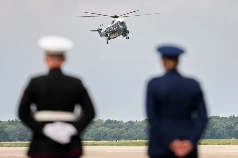 Marine One pilots knew about communication issues before close-call ...