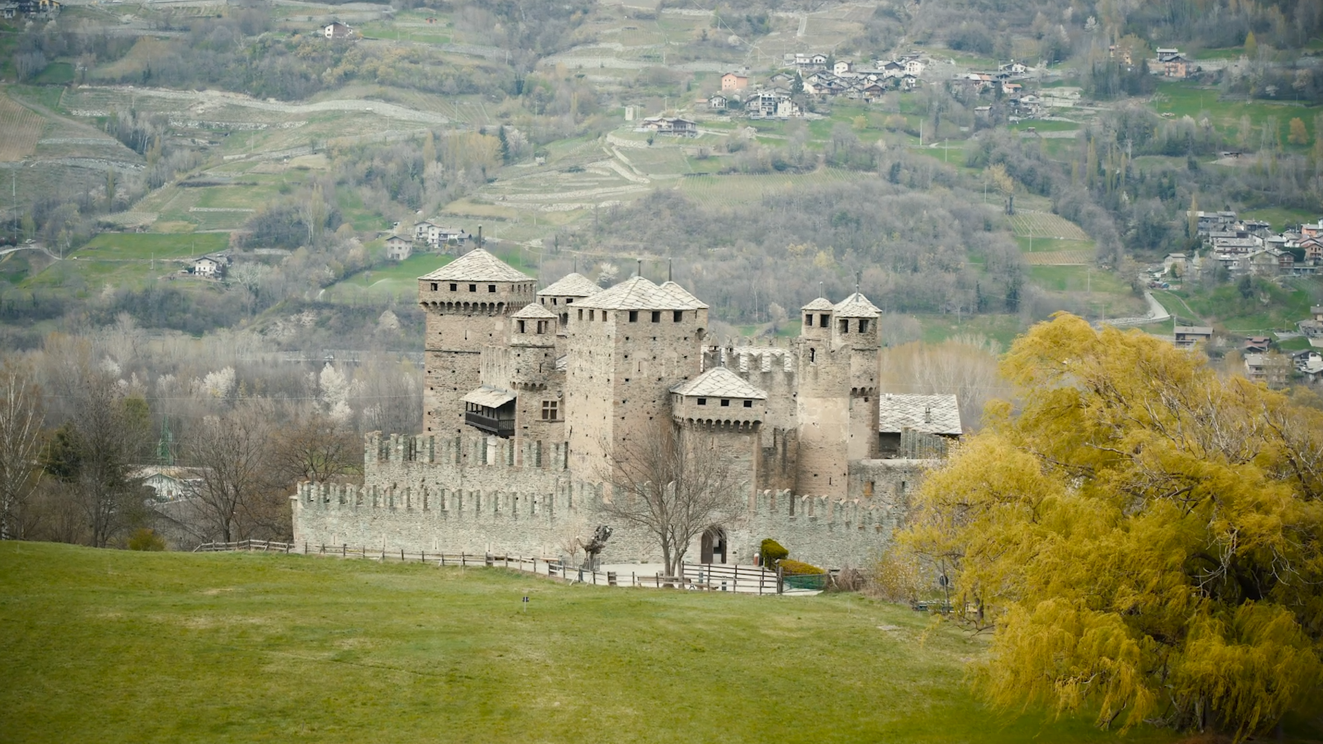 Italy’s historic castles and fortresses seen from the sky in stunning ...