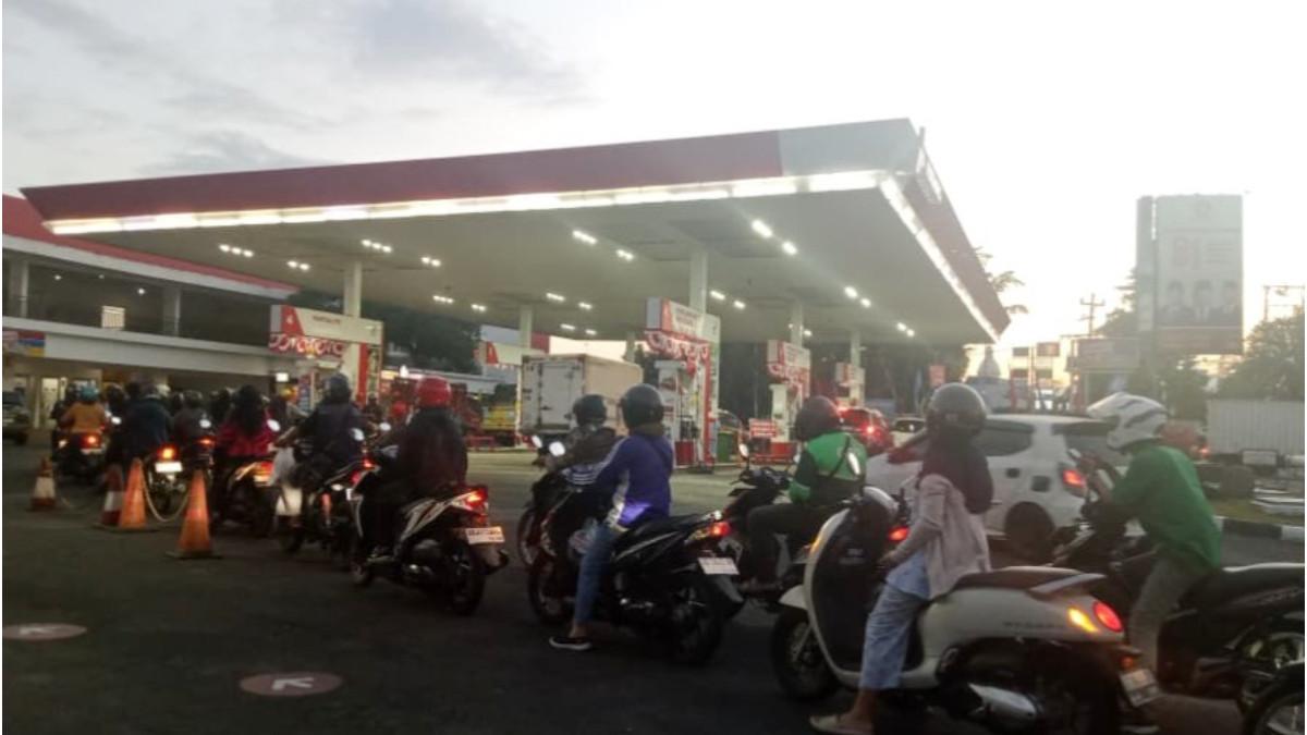Harga per BBM 8 Oktober 2026, karyawan Solo selalu isi Pertalite full ...