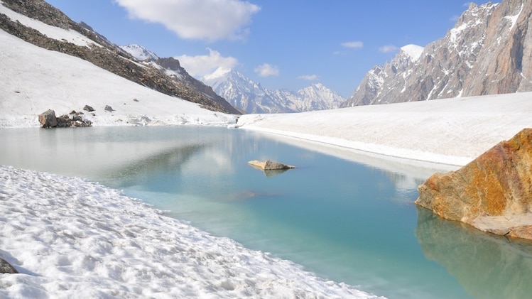 himalayan-glaciers-are-shrinking-rapidly-the-warning-for-india-s-ganga